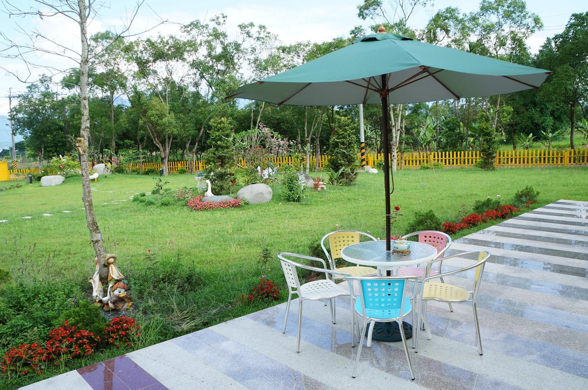依比鴨鴨水岸會館 Ducking House Bed & Breakfast Руисуи Екстериор снимка